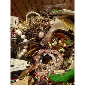7LBS Junk Costume Jewelry Lot Broken Repurpose Repair  Craft Lot G-13